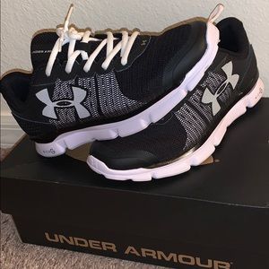Under Armour Sneakers